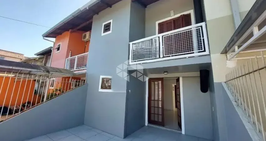 Casa estilo sobrado - 3 dormitórios e 3 banheiros em 105m² - Loteamento Residencial Nova Ipanema