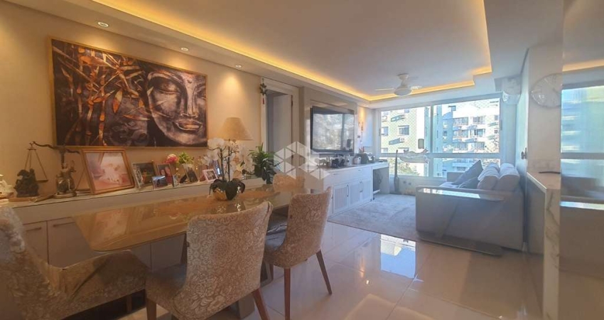 Apartamento de 02 dormitórios, 60,51m², vaga no bairro cavalhada