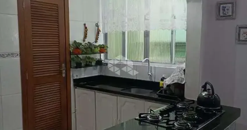 Apartamento com 03 dormitórios, bairro Santa Tereza em Porto Alegre.