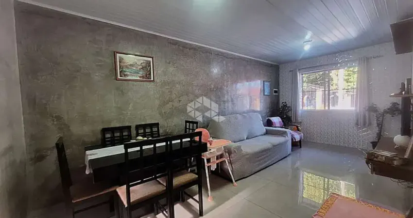 Casa térrra com 2 quartos, sala ampla, espaço gourmet com 2 vagas