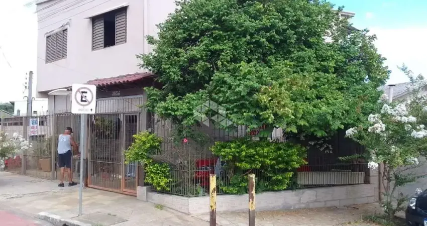 Casa de esquina na Ignês Fagundes