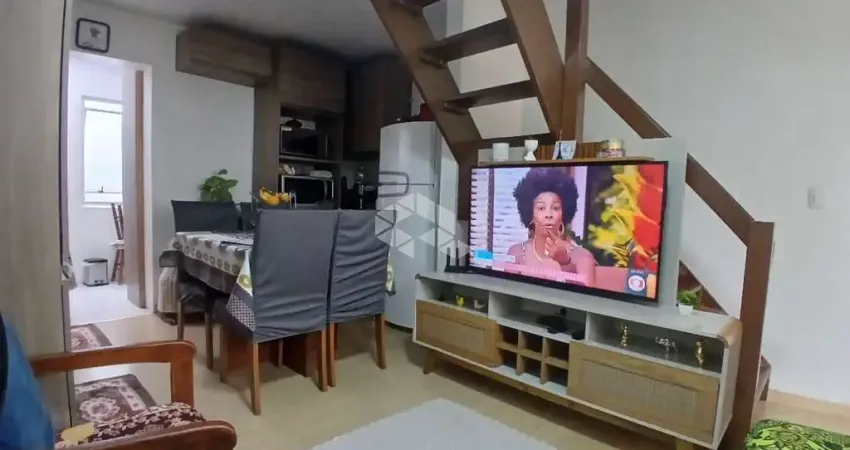 Sobrado com 50m em condomínio fechado com uma vaga de garagem coberta no bairro desvio rizzo.