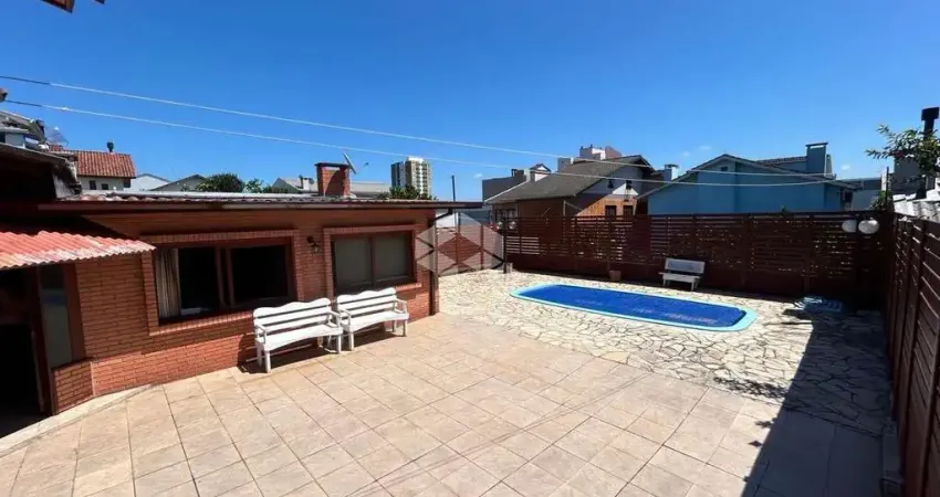 Casa com 2 quartos à venda na Doutor Jorge Sehbe, 195, Santa Catarina, Caxias do Sul