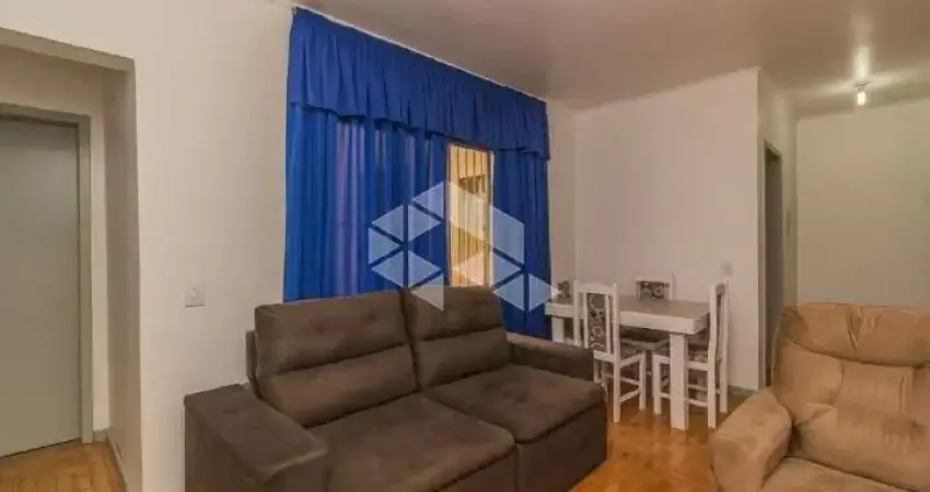 Apartamento com 2 dormitórios com 1 vaga de garagem na Vila Ipiranga.