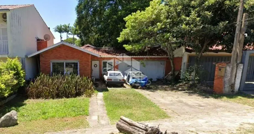 Casa com terreno de 579 m², no bairro Chácara das Pedras