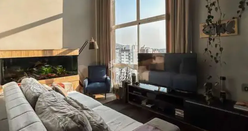 Apartamento de 1 dormitório  Duplex com 1 vaga de garagem no bairro Central Parque