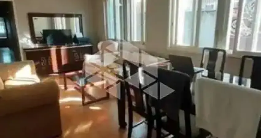 Apartamento de frente, no Centro de Porto Alegre com 3 dormitórios