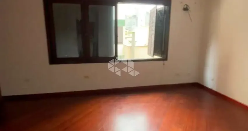 Apartamento à venda, com 2 quartos/dormitórios, 1 vaga/box, no bairro Auxiliadora,  POA/RS.