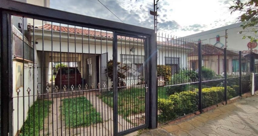 Casa em excelente localização em frente ao bourbon Ipiranga.