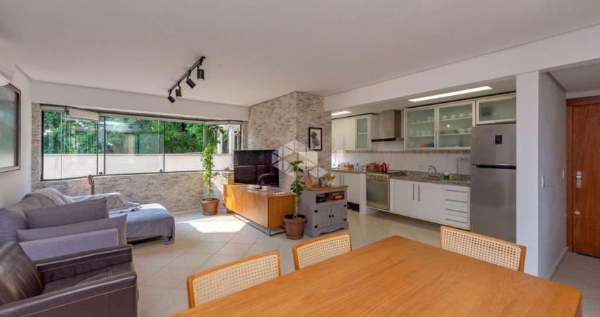 Apartamento de 1 dormitório diferenciado! Muito espaçoso, 64m² Ensolarado e claro.
