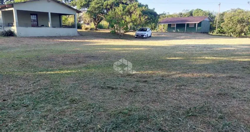Chácara de 4 hectares à venda em Viamão - Passo do Vigário, frente para a RS-040
