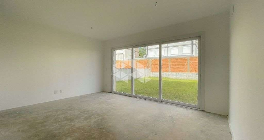 Sobrado 03 dormitórios com suíte no bairro Chácara das Nascentes