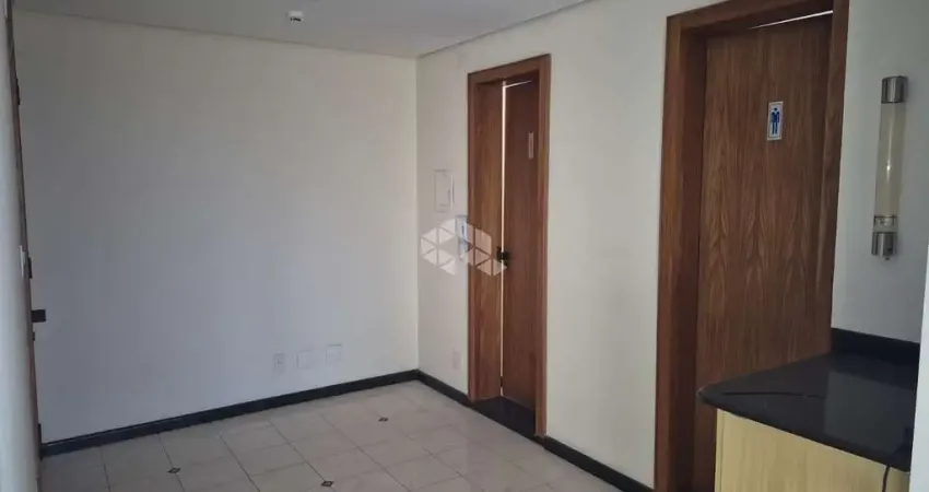 Sala comercial à venda na Avenida Luiz Manoel Gonzaga, 450, Três Figueiras, Porto Alegre
