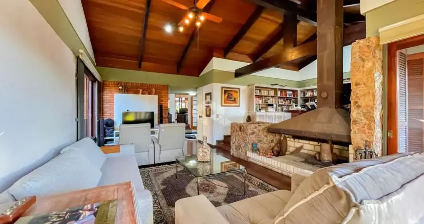 Casa com 3 quartos à venda na Rua Licínio Cardoso, 41, Chácara das Pedras, Porto Alegre