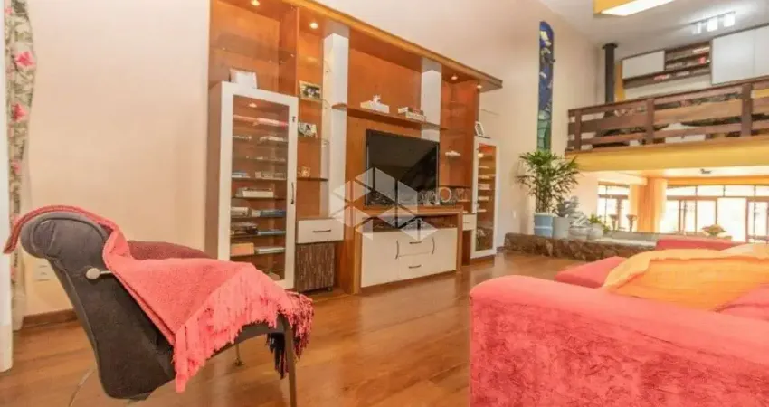 Casa maravilhosa com 4 dormitórios e piscina no bairro cristal a metros do barra shopping