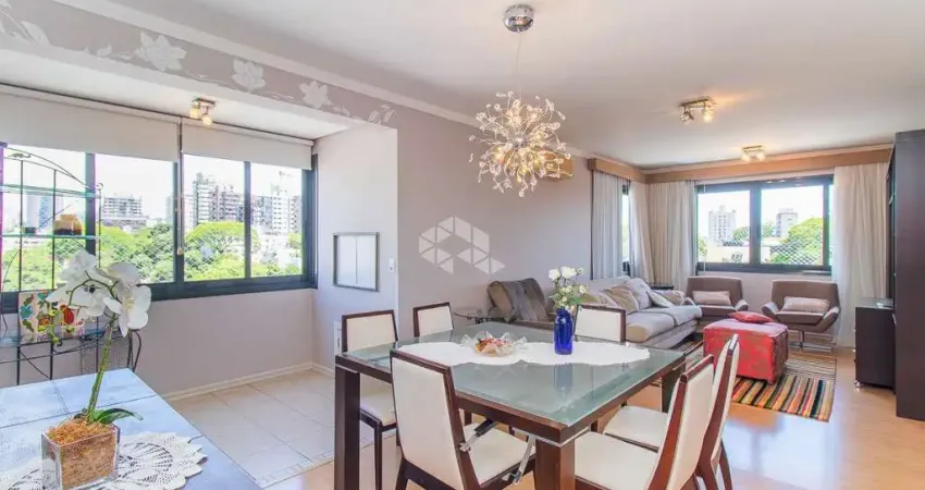 Apartamento de 3 dormitórios, com suíte e 2 vagas de garagem no bairro Higienópolis