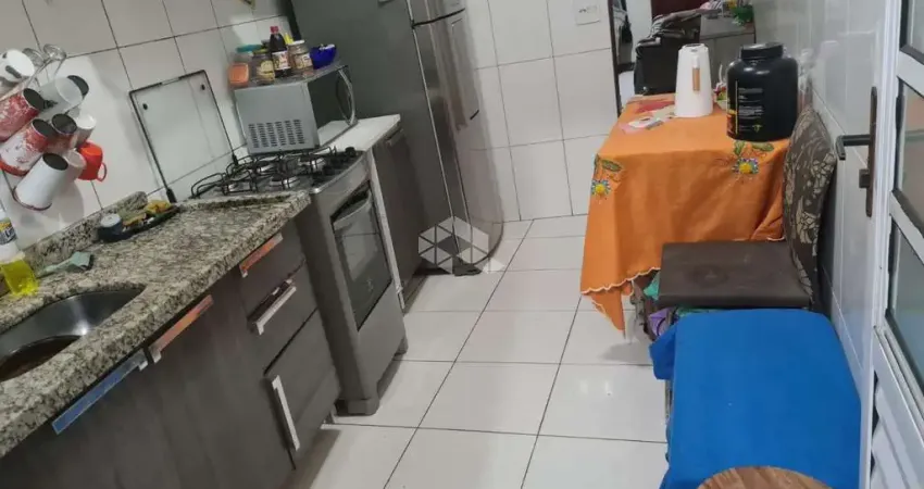 Casa á venda em Condomínio fechado - Cidade Líder.