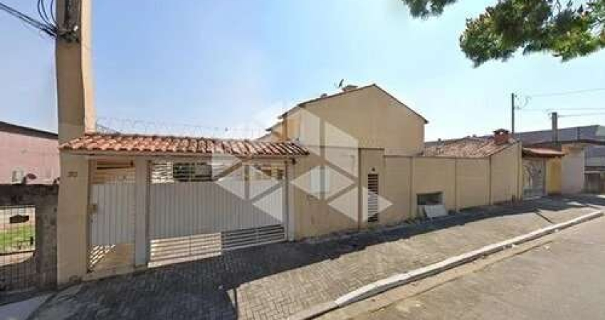 Casa em Condomínio fechado á venda - Vila Carmosina / Itaquera por R$ 260.000,00