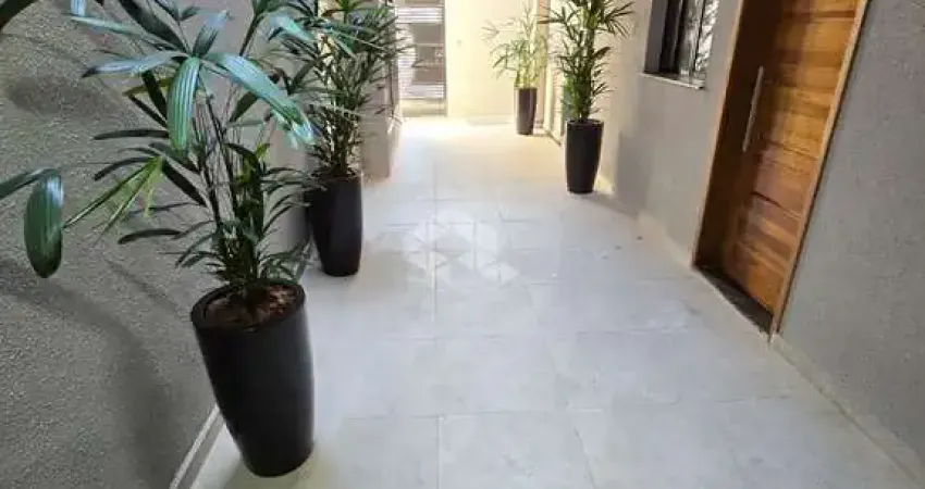 Apartamento a venda em Artur Alvim  42m², 2 dormitórios, sala, sacada e aceita pet.