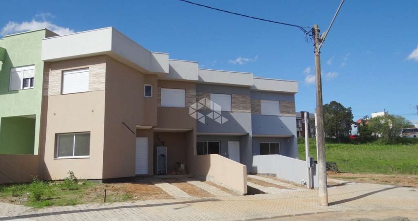 Sobrado 3 dormitorios no residencial Verdes Campos da Protásio Alves com 112m2