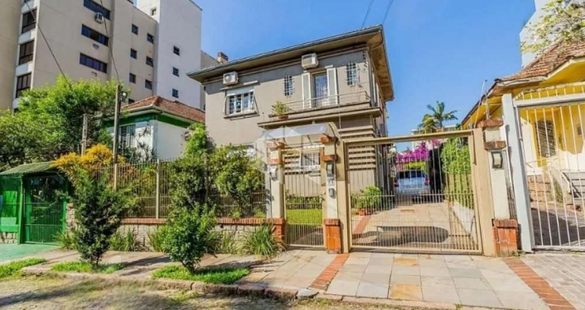 Casa 3 quartos no bairro São João, com área privativa de 255m2 em Porto Alegre