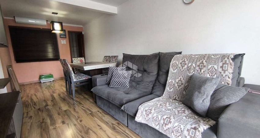 Casa 3 quartos, com suíte em frente a praça. Aceita financiamento!