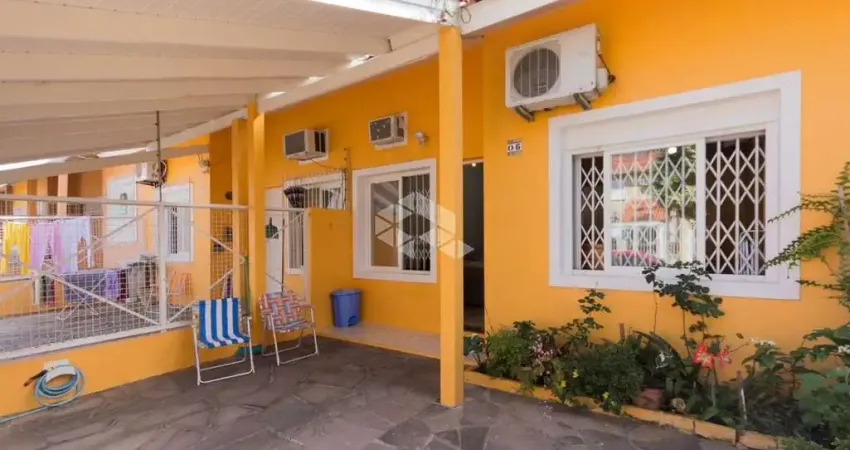 Casa dois dormitórios em porto alegre,bairro Jd.Leopoldina em Porto Alegre.