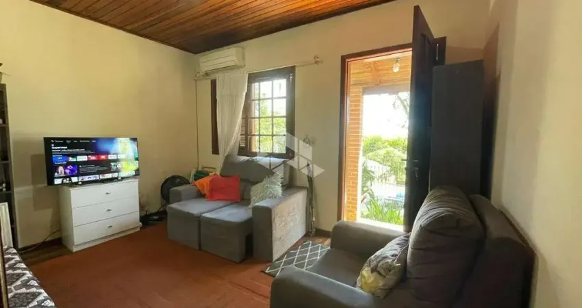 Casa de 3 dormitórios entre as avenidas sertório e assis brasil , próximo a leroy merlin.