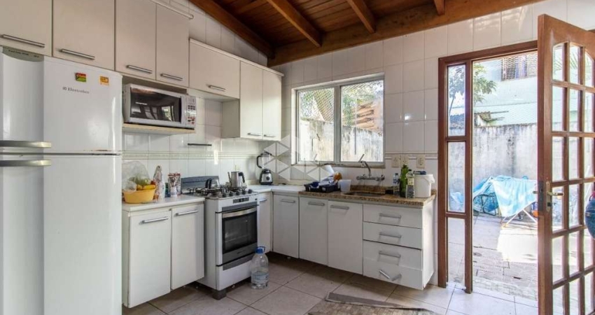 Casa com 3 quartos à venda na Avenida Oswaldo Gonçalves Cruz, 601, Ipanema, Porto Alegre