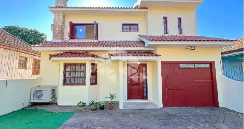 Casa com 3 quartos e 119m² à venda no bairro Cavalhada, Porto Alegre