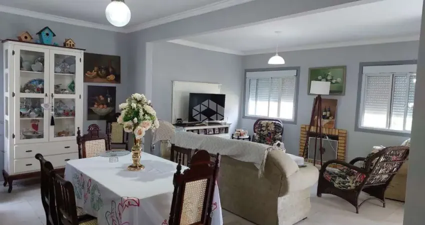 Casa térrea de três dormitórios no tapete verde - ipanema, zona sul