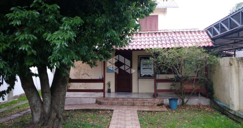 Casa Bairro Tristeza 3 Dormitórios, 6 Vagas