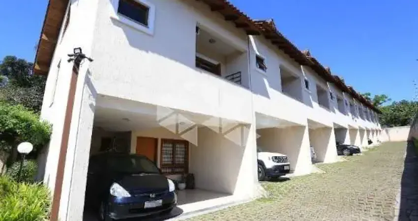 CASA EM CONDOMÍNIO 3 QUARTOS E 2 VAGAS DE GARAGEM NO BAIRRO TRISTEZA