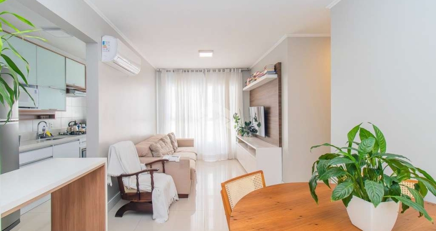 Apartamento de 3 dormitórios, sendo uma suíte, semimobiliado, decorado, com uma vaga escriturada. Bairro Cavalhada em Porto Alegre. Financia e aceita