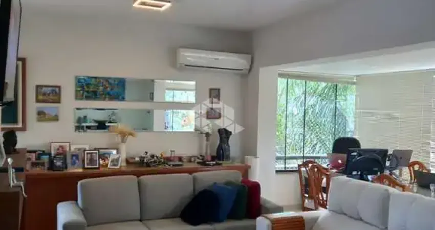 Apartamento com 3 dormitórios e 2 vagas para venda no Rio Branco!