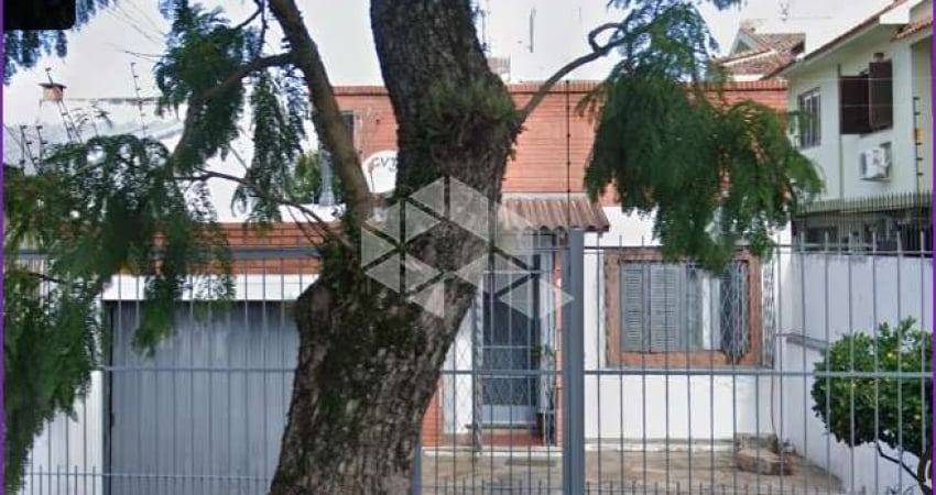 casa 2 dormitórios,2 banheiros,2 vagas. Bairro Camaqua