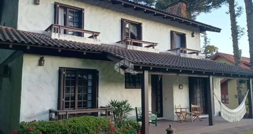 Excelente casa com 05 dormitórios Laje de Pedra em Canela