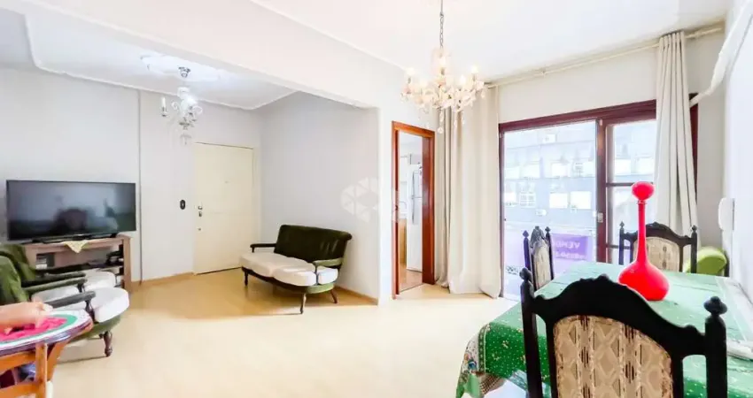 Apartamento na rua da república de 2 dormitórios com sacada a 4 minutos do zaffari da cidade baixa