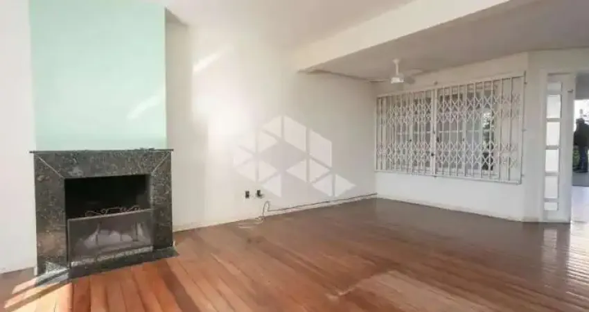 Casa com 3 quartos à venda na Rua Professor Antônio José Remião, 296, Espírito Santo, Porto Alegre