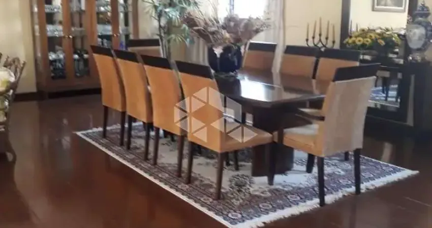 Apartamento metro Moema de 275m², 4 dormitórios, 4 suítes, 4 vagas, andar baixo
