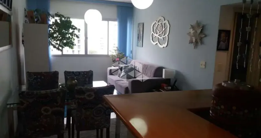 Apartamento a venda com 2 quartos sendo 1 suite com closet e banheira, 4 banheiros e 1 vaga de garagem - moema