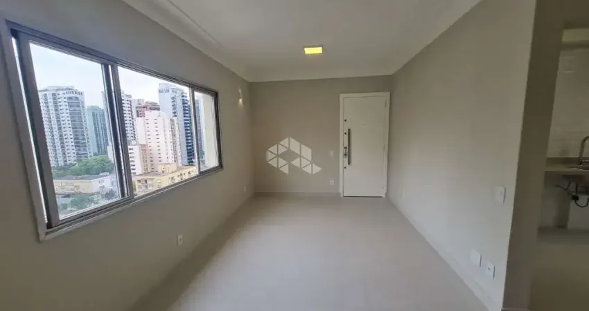 Apartamento reformado com 3 dormitórios (1 suíte) à venda, 86 metros quadrados e 1 vaga - Moema - São Paulo/SP