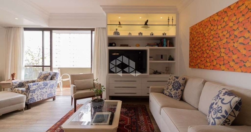Apartamento com 3 dormitórios (1 suítes) à venda, 170 metros e 2 vagas - Moema - São Paulo/SP