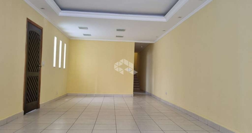 Sobrado à venda com 185m², 5 quartos e 2 vagas