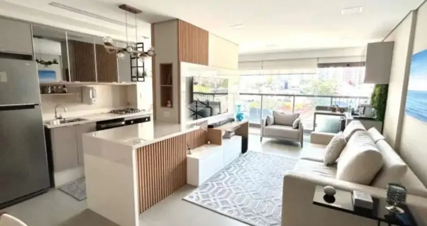 2 quartos espaçosos, 2 suítes elegantes, 2 banheiros modernos, e 82,00 m2 de área
