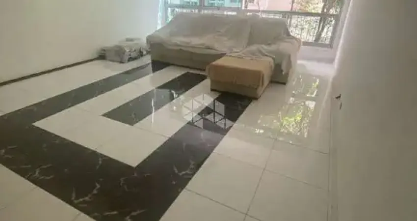 Apartamento na Aclimação, com 03 quartos, sendo 01 suíte e 3 vagas de garagens.