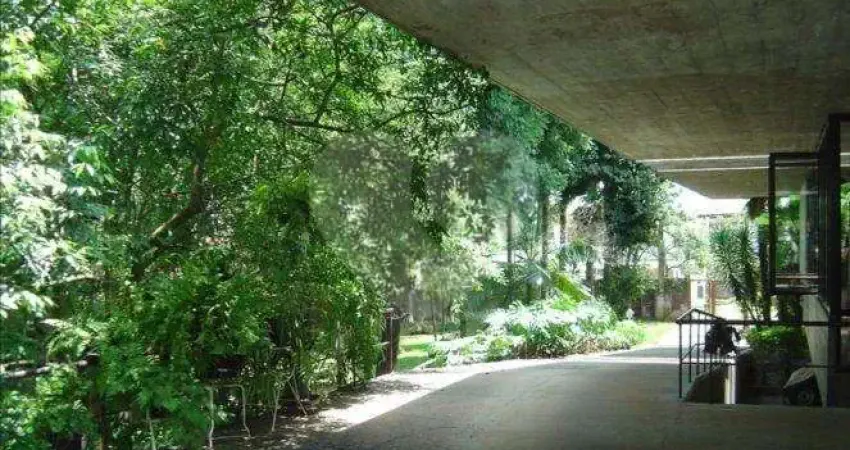 Casa térrea com 5 quartos à venda em Jardim Santa Helena - SP