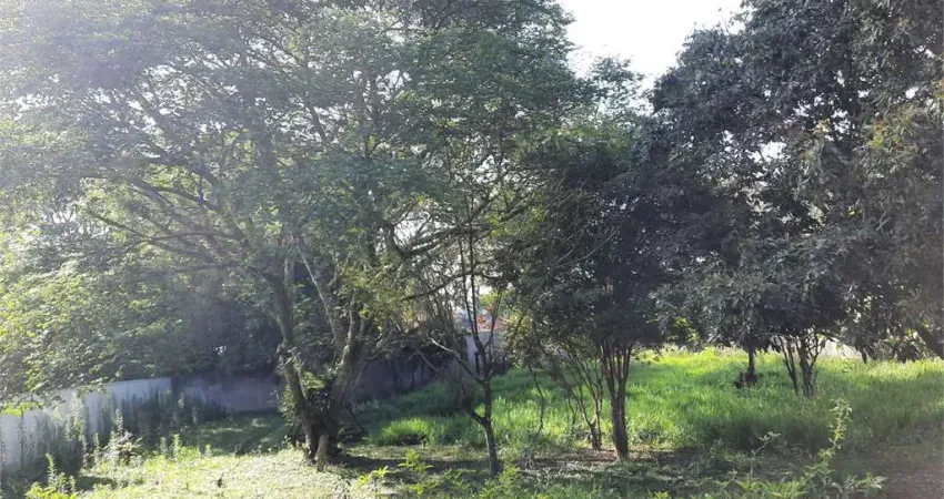 Terreno plano de 600 m² a venda no Bolsão de Interlagos
