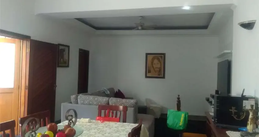 Casa com 3 quartos à venda na Avenida Rubens Montanaro de Borba, 684, Cidade Dutra, São Paulo