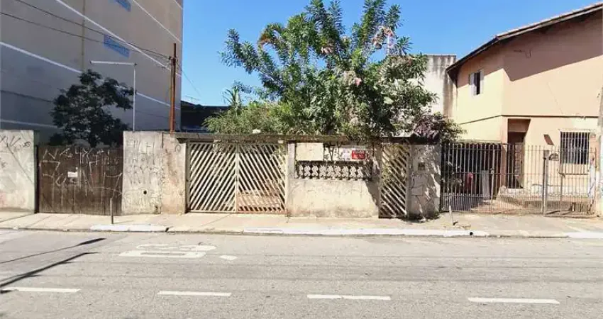 Casa térrea com 2 quartos à venda em Parque Brasil - SP